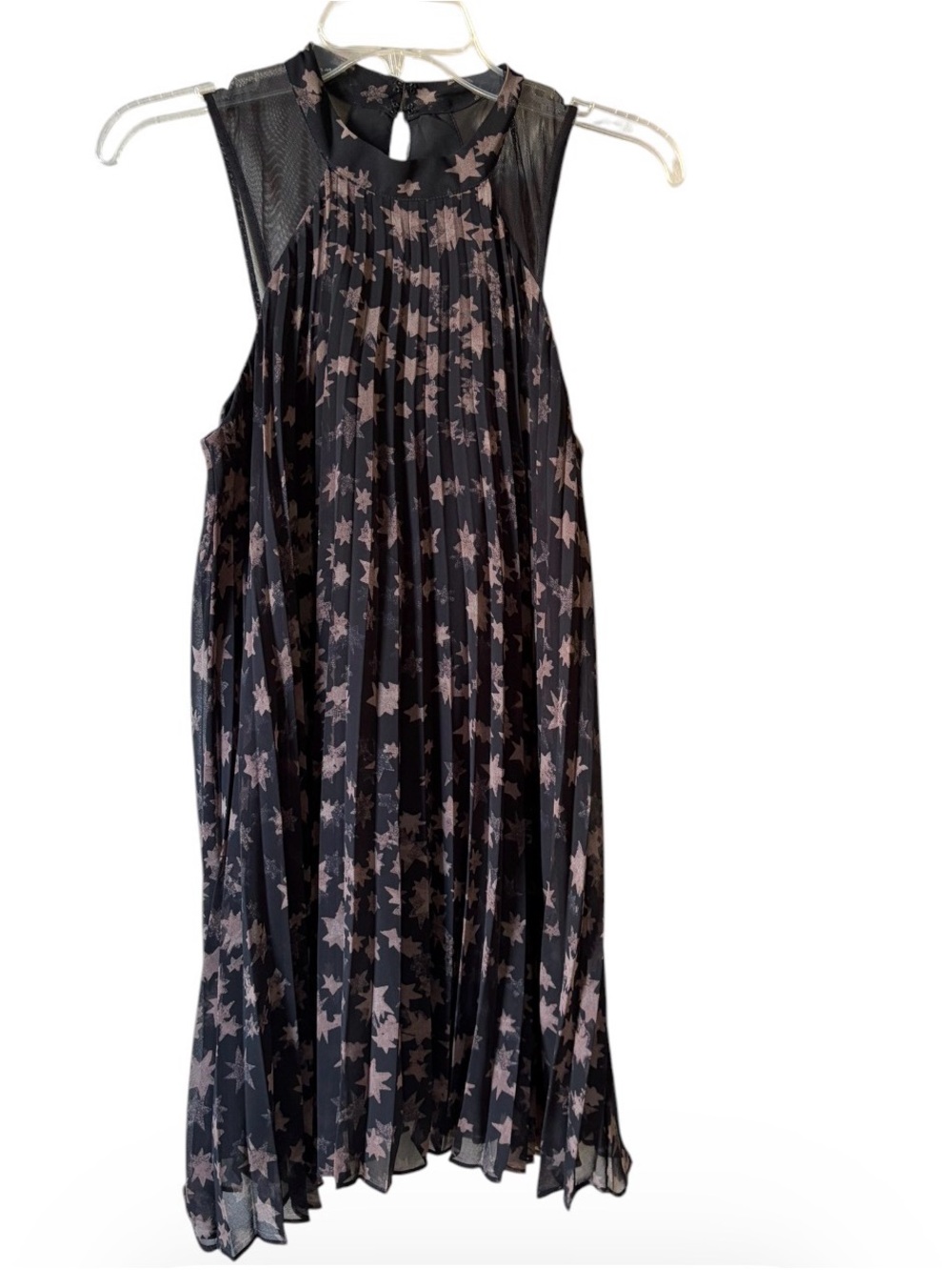 Sleeveless Black Pleated Star Print Dress - Gold Stars